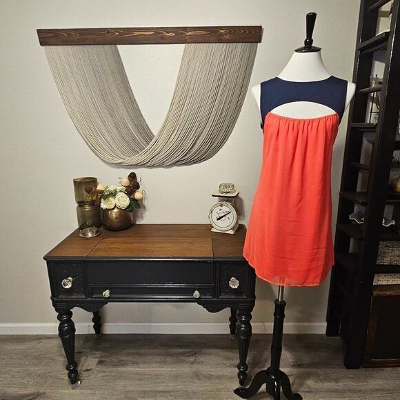 Emmelee Dresses & Skirts - Emmelee Coral & Navy Dress Sz M